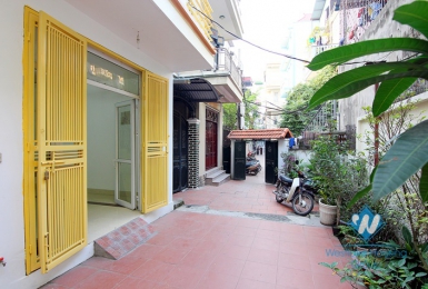 Cheap house with 3 bedrooms  for rent in Tay Ho area.